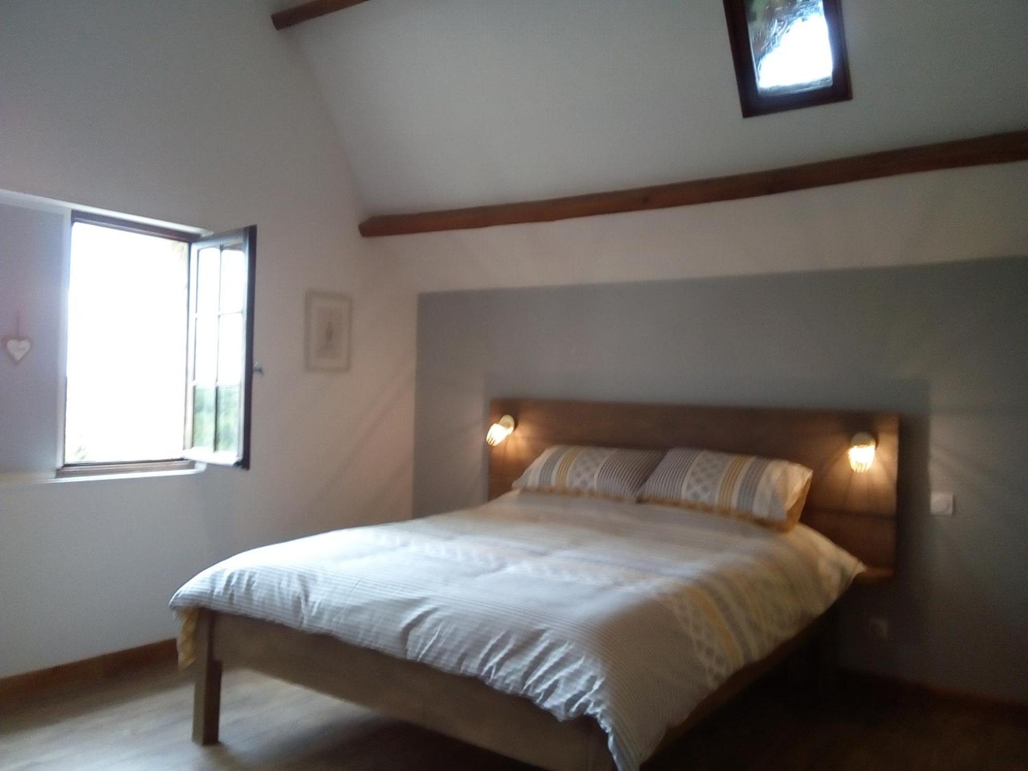 Au Soleil Couchant Saint-Julien-de-Lampon Room photo